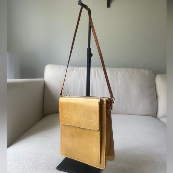 LOUIS VUITTON Monogram Vernis Mott - Picture 1 of 15